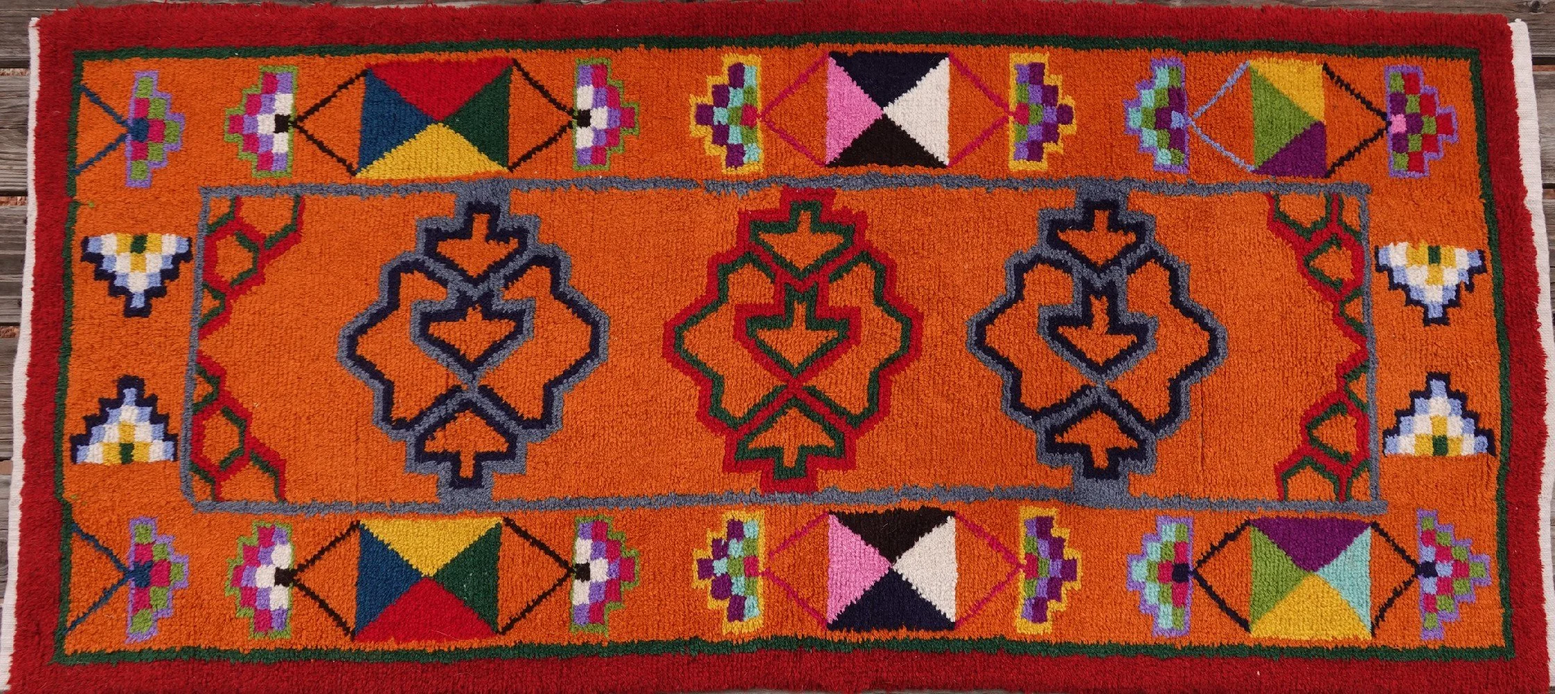 Tibetan rugs, yak wool weaving, Sama Valley Nepal, traditional